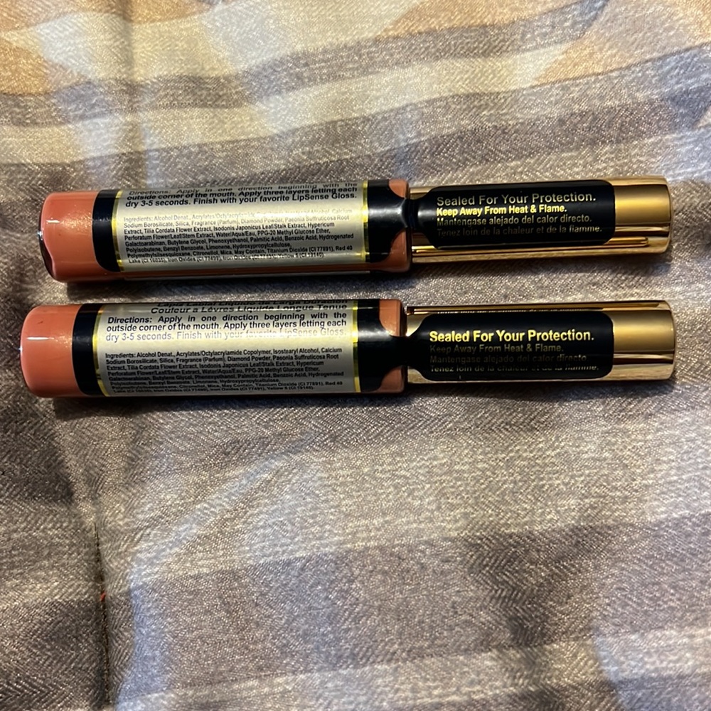 Lipsense - Picture 2 of 3